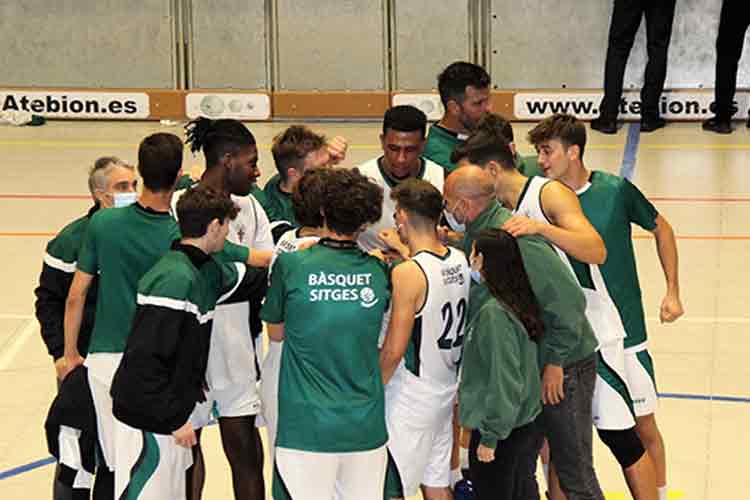 El Sitges no podia comptar amb en Valerio Siriaco, Noel Guillén ni Pau Cabezas, tots tres baixes per lesió. El Valls arribava a Sitges com a  3er classificat, un equip molt semblant als sitgetans, amb un joc interior sòlid i amenaça exterior amb una mitjana de 6 triples anotats per partit.