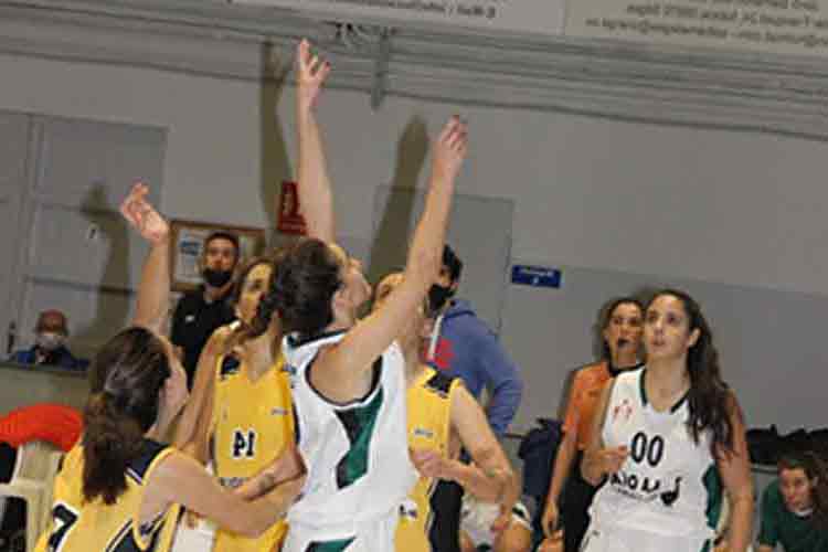El sènior femení guanya a la p