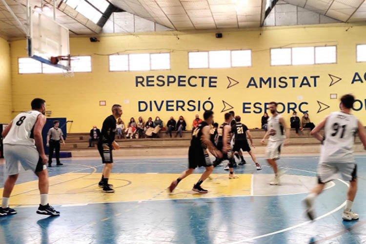 El Sènior A del Bàsquet Sitges-La Guixeta va tancar la lliga de classificació per l’ascens a Primera Catalana visitant el passat diumenge 3 d’abril la pista dels Veterans de La Salle Reus. El resultat resultava intranscendent pels visitants, però no pels locals que es veuen implicats en la lluita pel 3er. al 6è lloc. El partit va ser molt igualat i disputat fins al darrer instant, i finalment es va decantar pels locals 71 a 68.