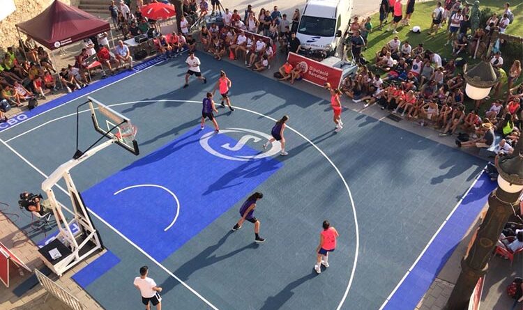 Torneig de bàsquet que es celebra a la plaça de La Fragata, sota l’església parroquial i tocant el Passeig de la Ribera. Sempre el segon cap de setmana del mes d’agost. El “3×3” es basa en el joc del bàsquet al carrer, “Street Basket” . Es juga entre dos equips de quatre jugadors cada un, a un màxim de 21 punts o un temps límit.