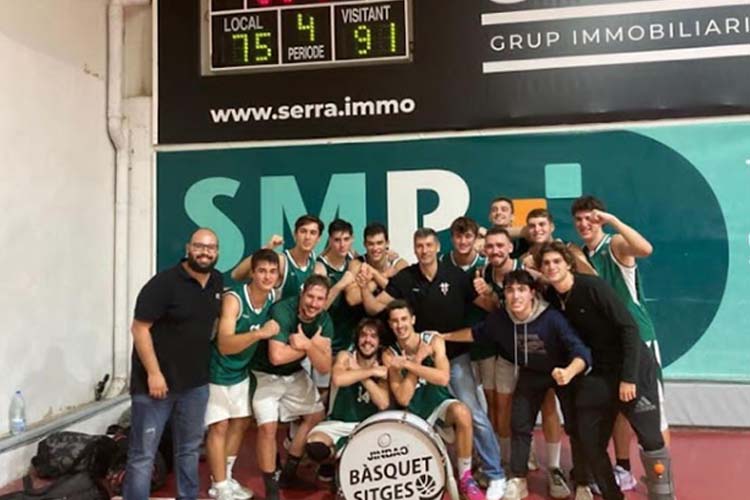 Balanç de 4-0 pels sitgetans contra el 3-2 pels vilafranquins, els quals després de dues derrotes als dos primers partits, havien encadenat tres victòries seguides. Si aquesta dada no fos suficient, jugar a la pista del Casal i la rivalitat entre dos equips que es coneixen i molt segur que donarien molta vida a aquest partit.