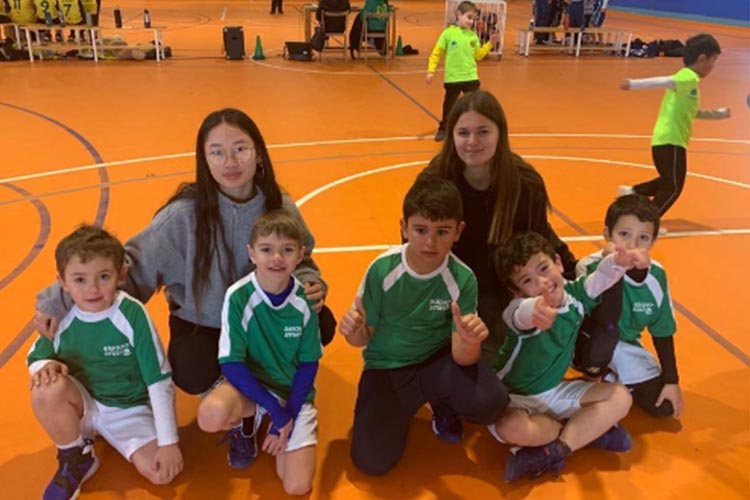 Jornada número 16 pel Bàsquet Sitges – La Guixeta. Després de la victòria davant del Corbera, l’equip volia recuperar les bones sensacions que els hi havia permès arribar a liderar el grup. Partit contra el Gelida, equip de la part baixa de la classificació, que de ben segur estaria motivat de jugar contra el Sitges.