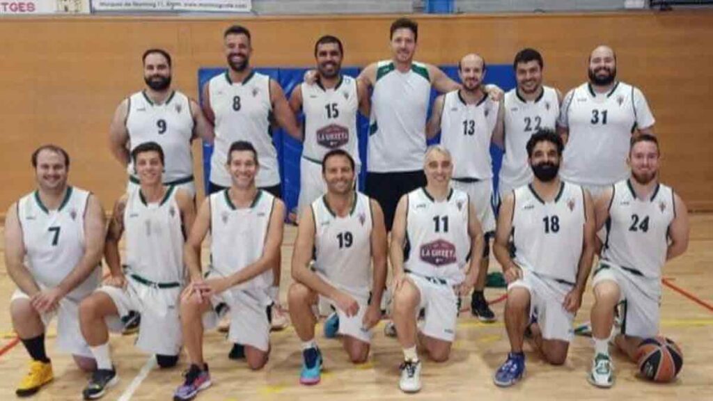 Aquest dissabte 11 de gener, el pavelló Pins Vens va acollir l'últim partit de la primera volta de la competició entre el CB Sitges i el UB Mir. Des de l'inici, es va viure un partit intens i molt equilibrat, amb un marcador ajustat que va mantenir la incertesa fins a l'últim segon.