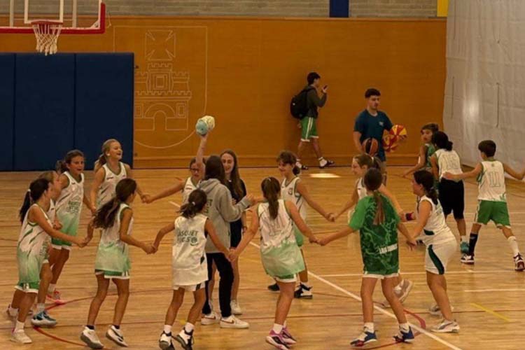 Les noies sitgetanes van jugar un partit molt complert aquest diumenge al vespre.La victòria es va fonamentar en la intensitat constant en el joc.